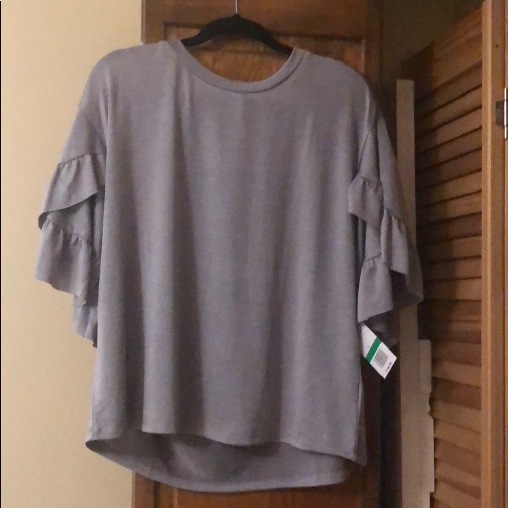 Ruffled top